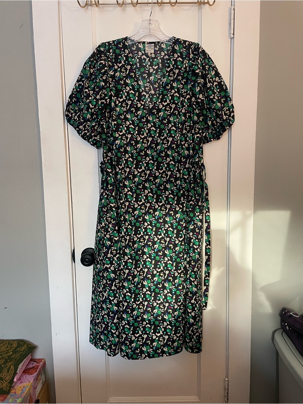Baum Und Pferdgarten Floral Black & Green V-Neck Puff Sleeve Dress